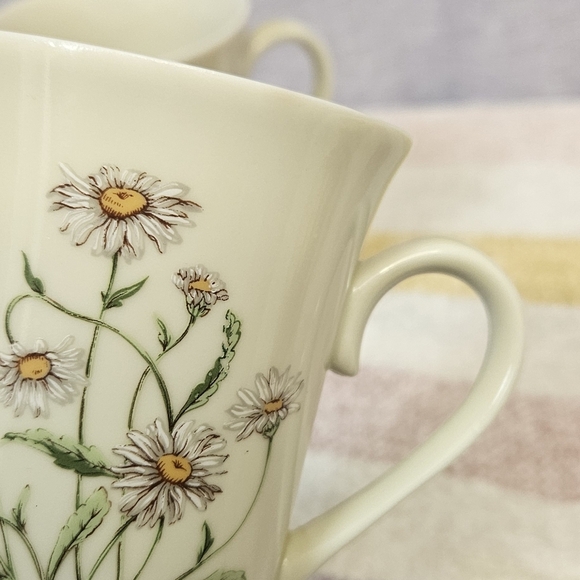 TEA CUPS - Picture 12 of 15